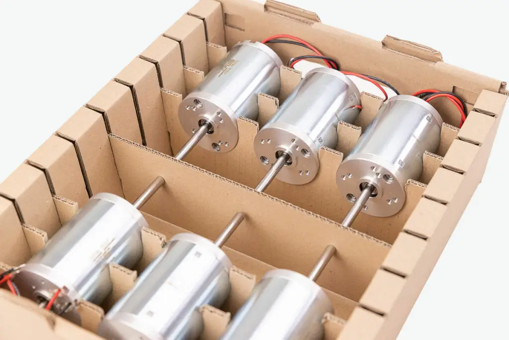 Průmyslové obaly pro strojírenství - mrizky elektromotory2 Skupinový obal pro elektromotory
