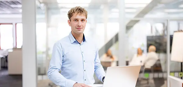 Obchodní zástupce Stanislav Husárik